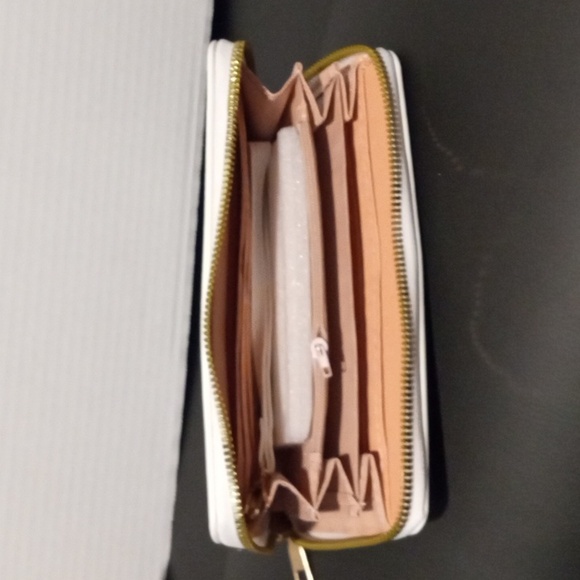 Labubu Wallet - Picture 3 of 6